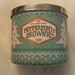 Peppermint brownie candle